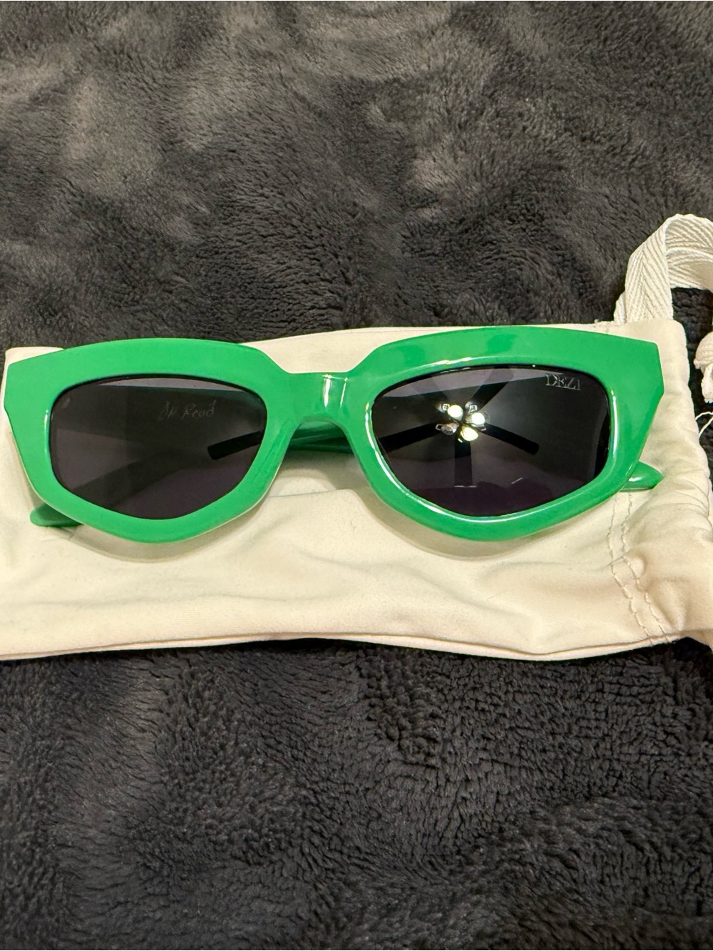 DEZI Green Cat-Eye Sunglasses with Dark Lenses